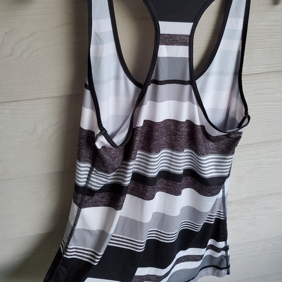 Xersion Monochromatic Black & White Grey-scale Striped Racerback Tank Top - Picture 12 of 16